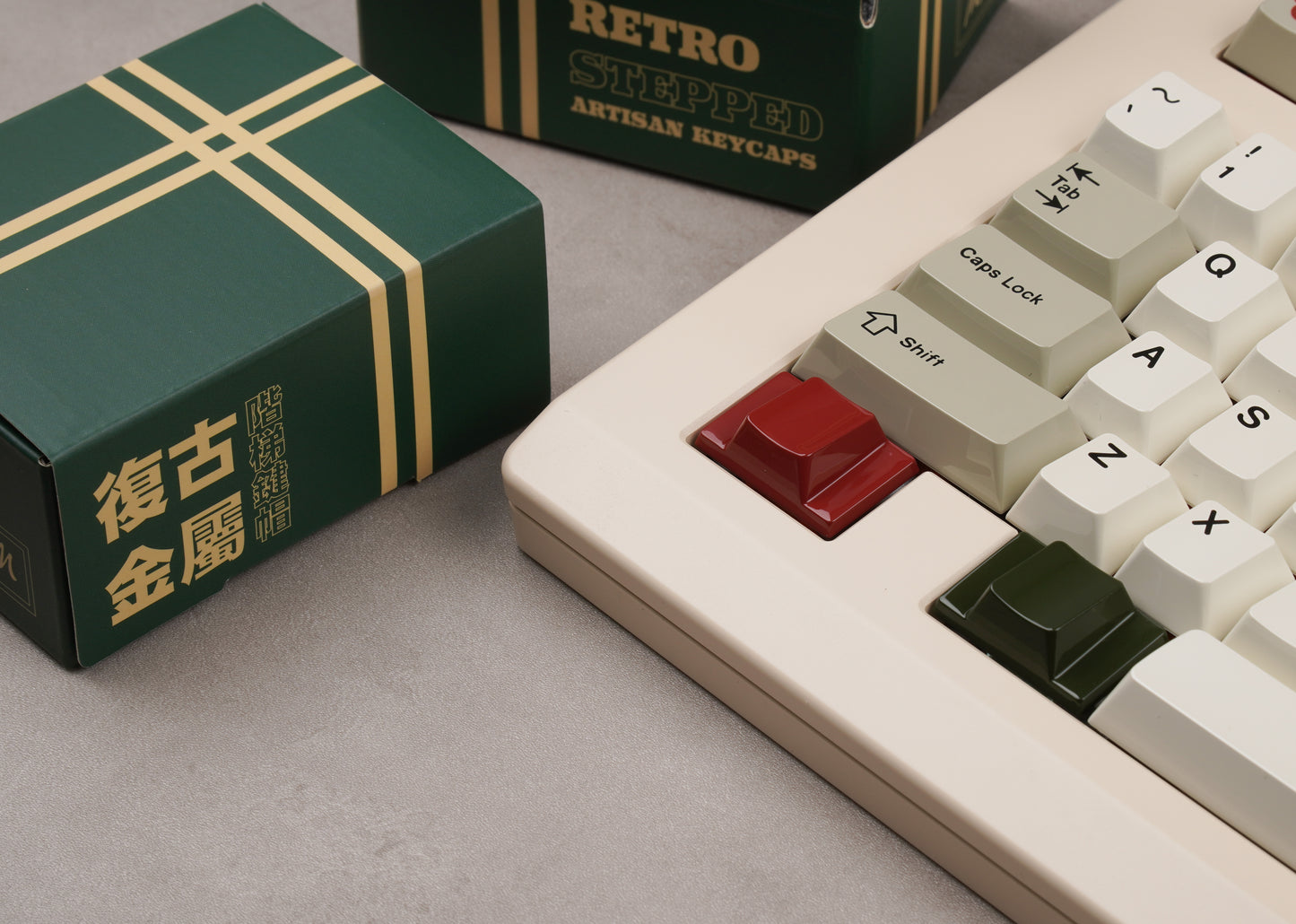 Glazed Beige Keycaps + Artisan