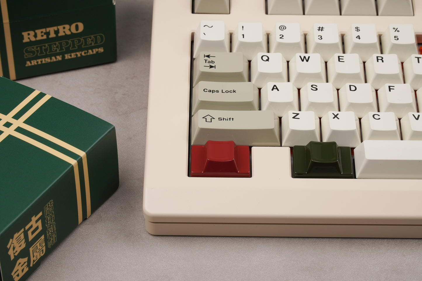 Glazed Beige Keycaps + Artisan