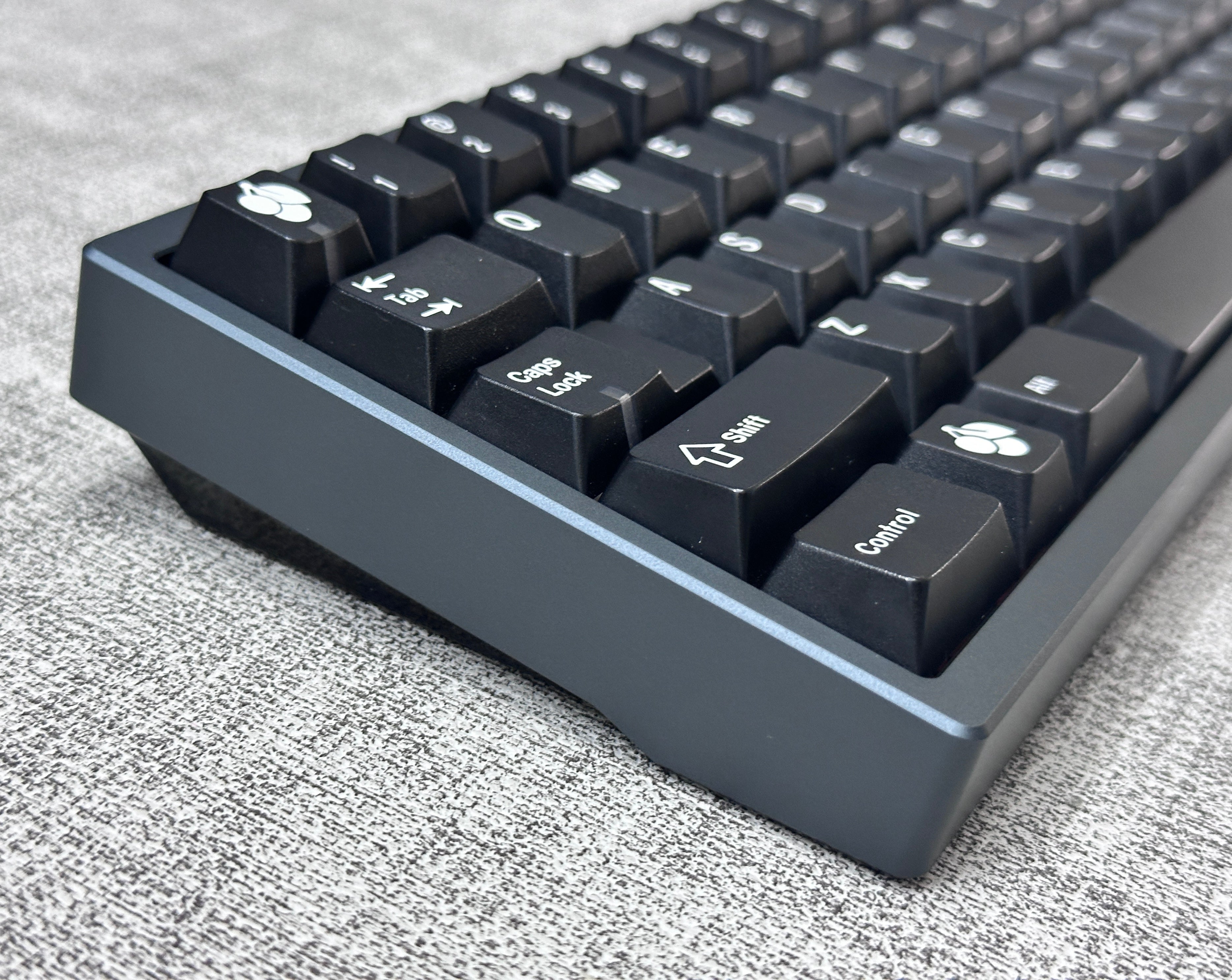 キーボード KRUSH65 Sandblasted PC / SS Silver PVD Krush65 [GB] – Basekeys