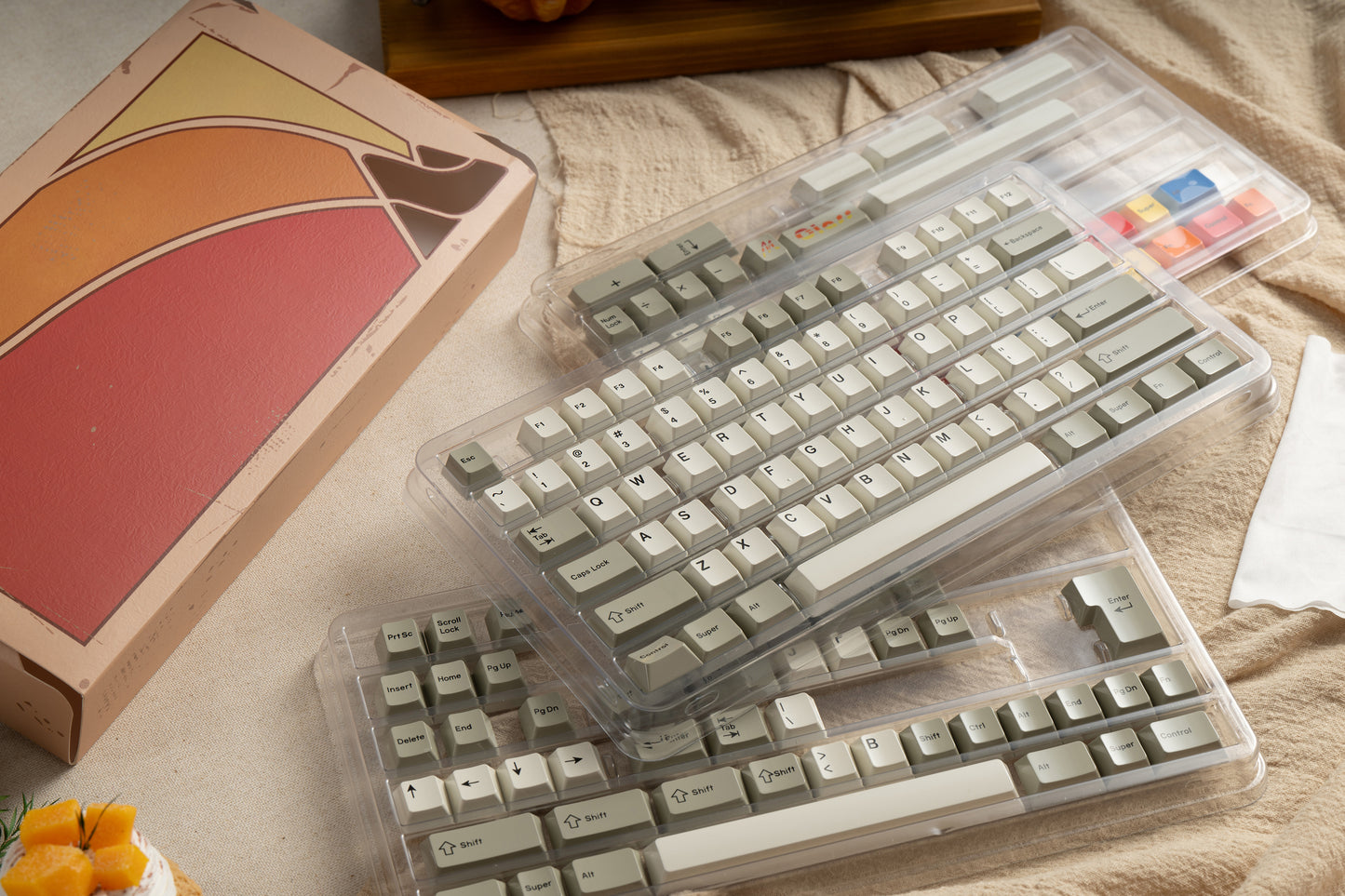 Glazed Beige Keycaps + Artisan