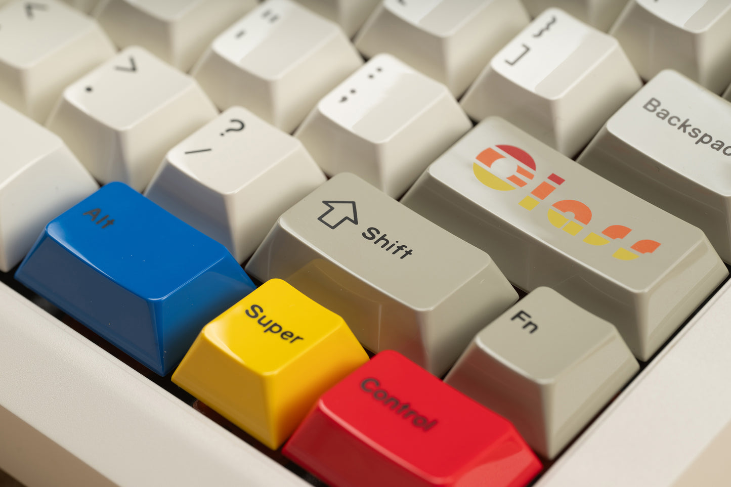 Glazed Beige Keycaps + Artisan