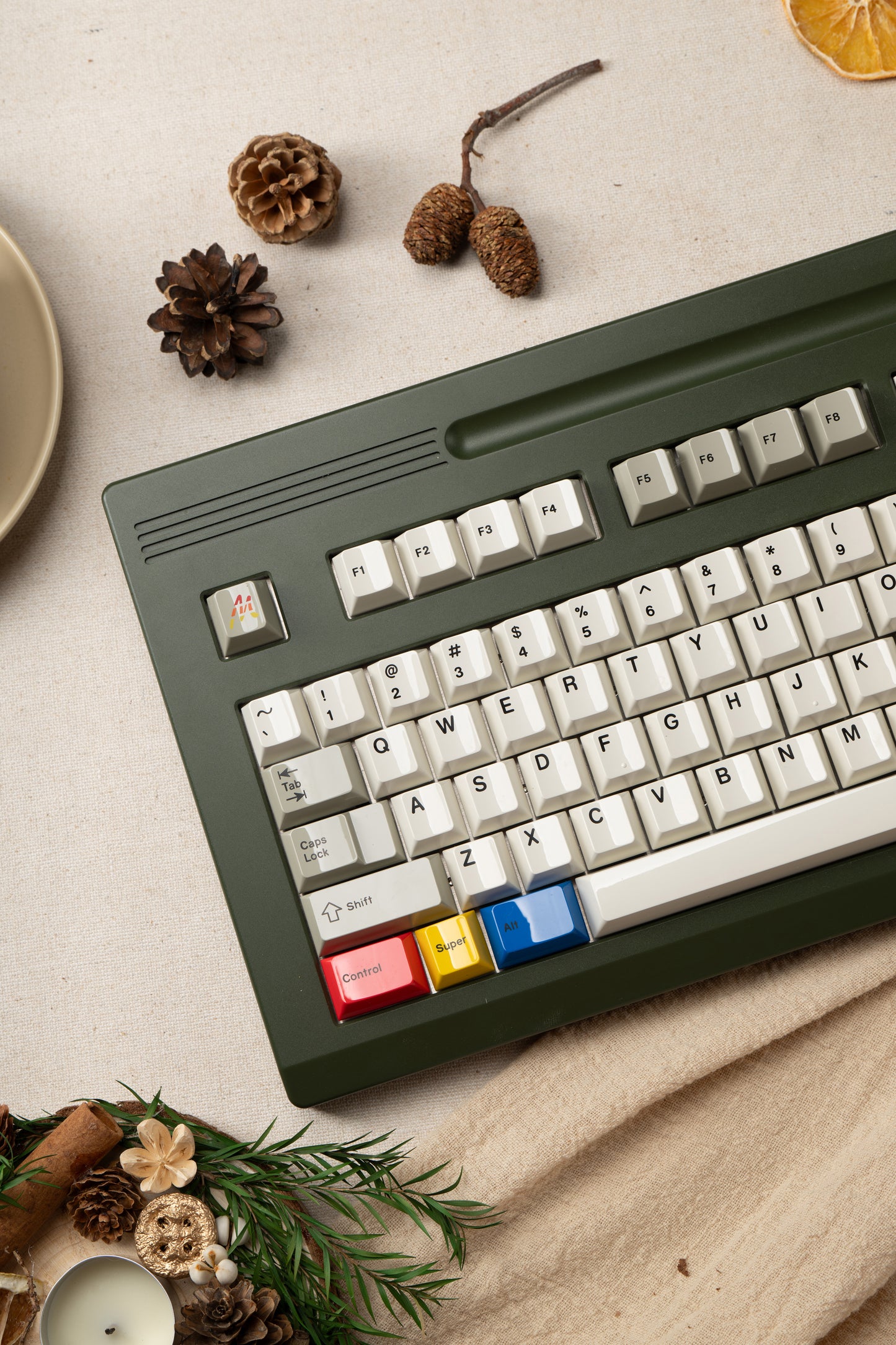 Glazed Beige Keycaps + Artisan